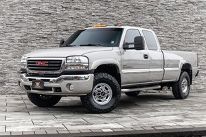 2005 GMC Sierra 2500HD Ext Cab 157.5" WB 4WD SLT