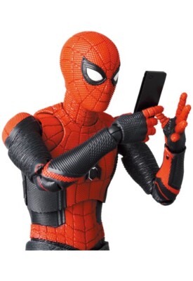 Mafex No.194 Spider-Man Upgraded Suit(NO WAY HOME) Figure