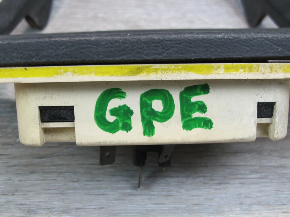 PORSCHE 928 S 1983-1986 CONSOLA CENTRAL PALANCA DE CAMBIOS MOLDURA PANEL CON RELOJ Foto 2 de 4