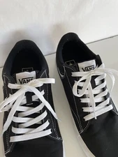 Vans Seldan Size 9 Mens Black and White