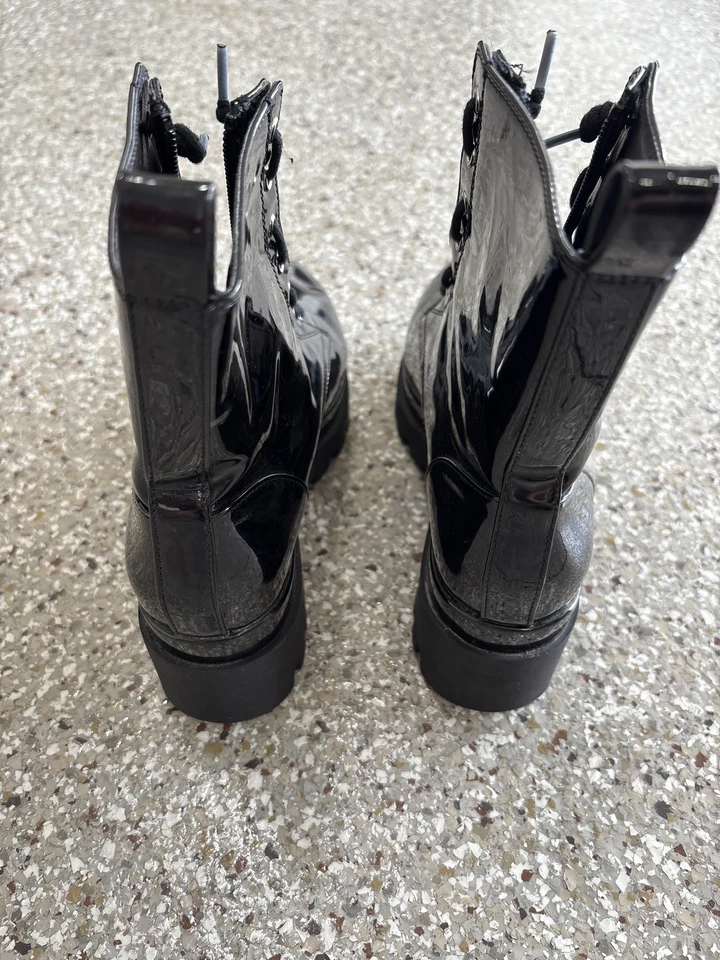 DKNY Women's Black Patent Leather Lace-Up Combat Boots Sz 7 - Image 3 of 4