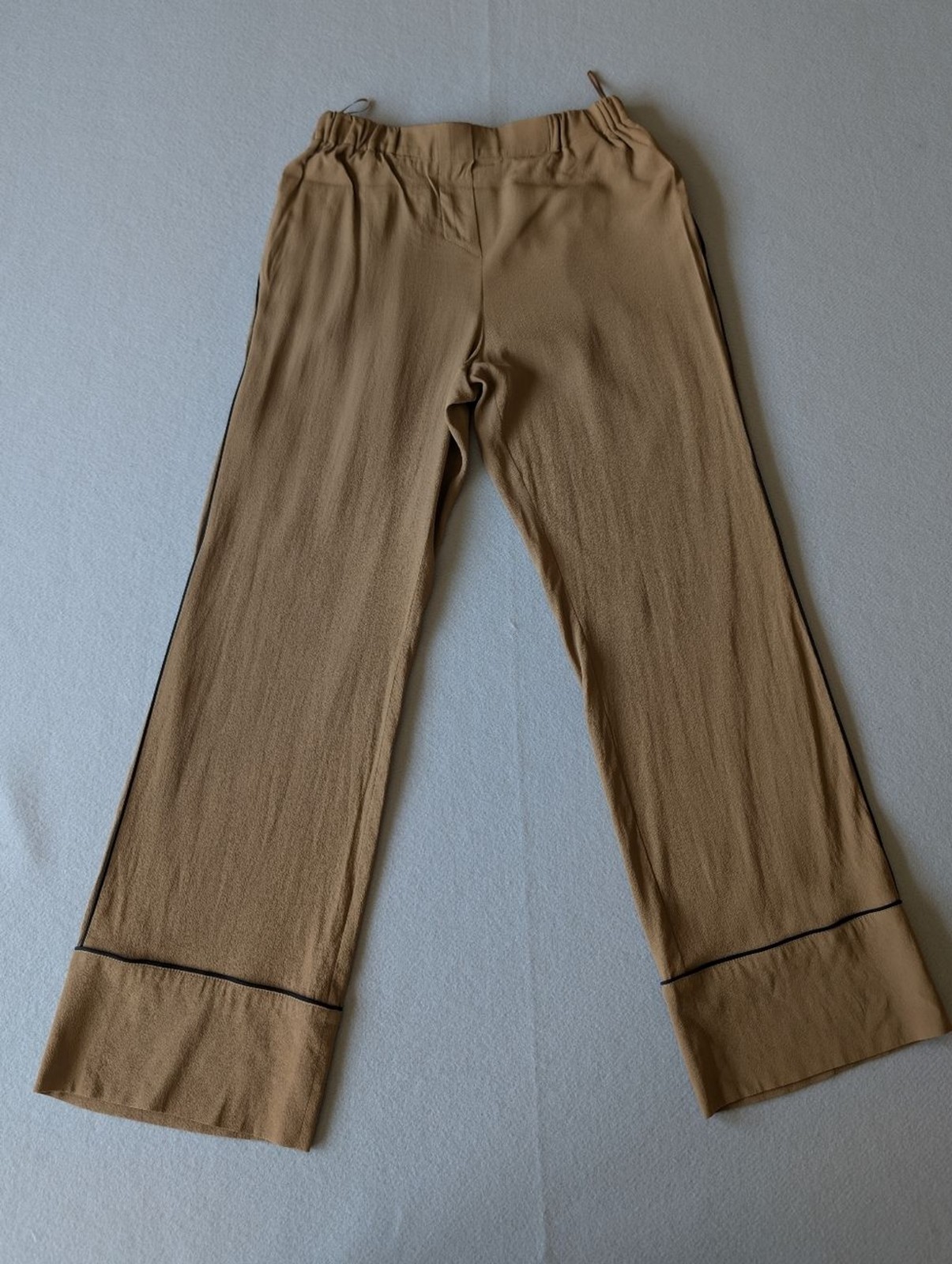 Luxury Designer Silk Blend Made In Italy Wide Leg Crop Trousers Neutral Contrast image 2