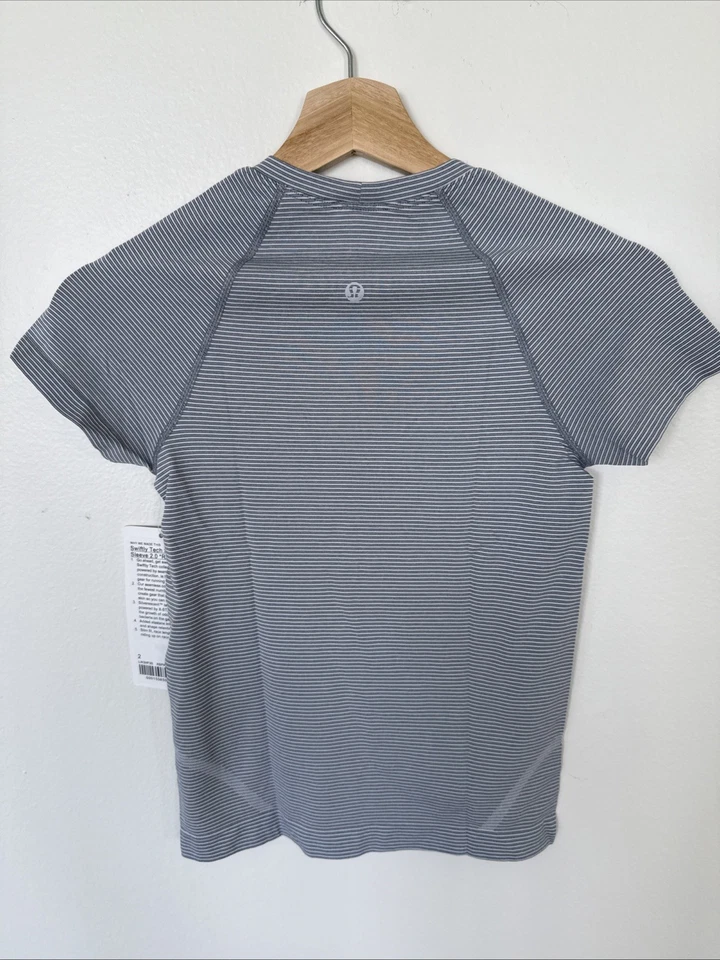 Lululemon Women's Swiftly Tech Short-Sleeve Shirt 2.0 Race Length XSPW/GYOS - Image 4 of 4