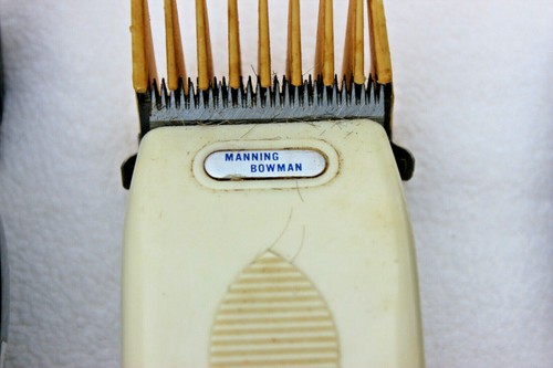 LOT VINTAGE HAIR CLIPPERS BLADES MANNING BOWMAN HARBOR FREIGHT TOOLS SCISSORS LI - Picture 3 of 8