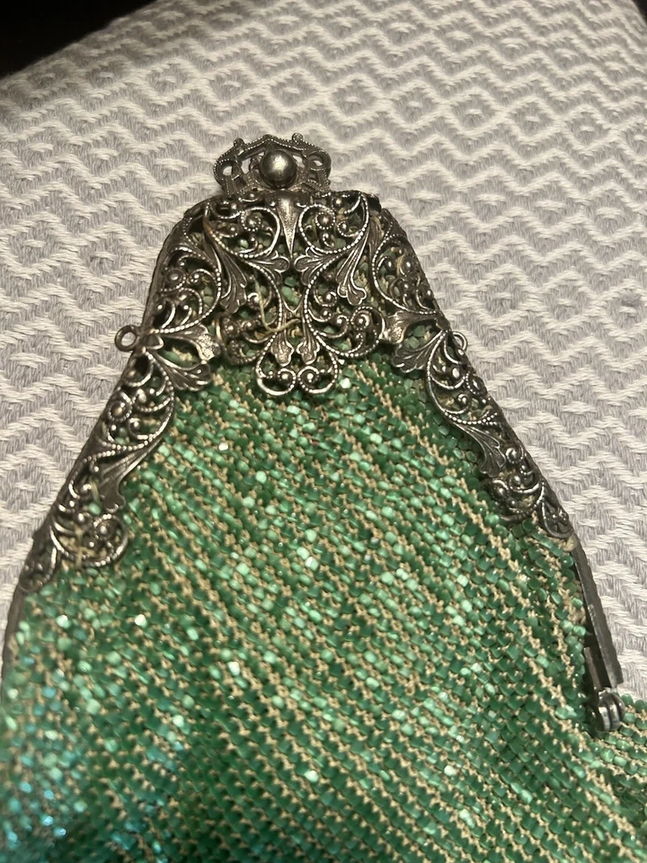 Contas de vidro amarradas à mão com miçangas vitorianas do final do século XIX. Danos menores - Imagem 4 de 4