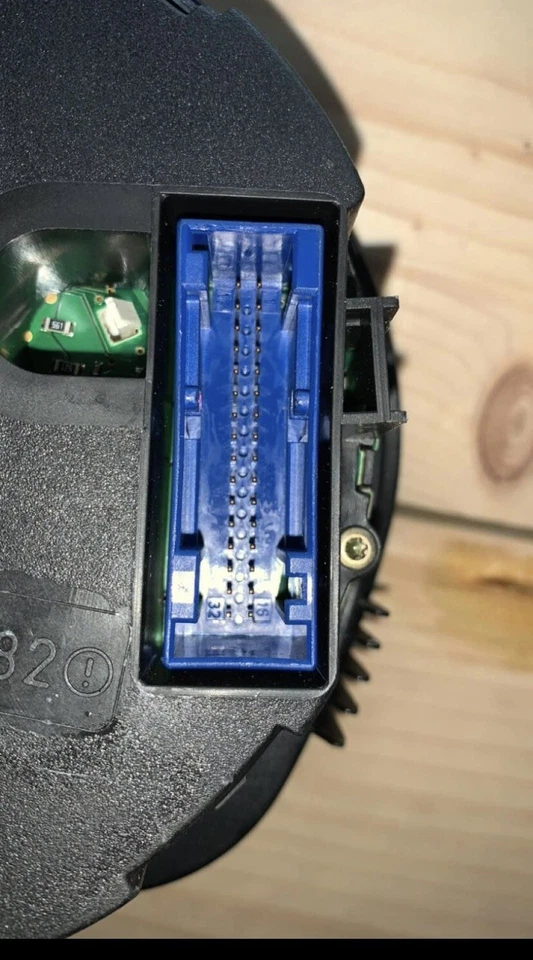 Compteur Golf 4 Match 2 1,6 16v - Photo 2/4