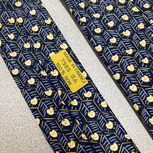 HERMES Heart Floral Flower Pattern 100% Silk Tie Men Navy With Box Genuine New - Picture 9 of 11