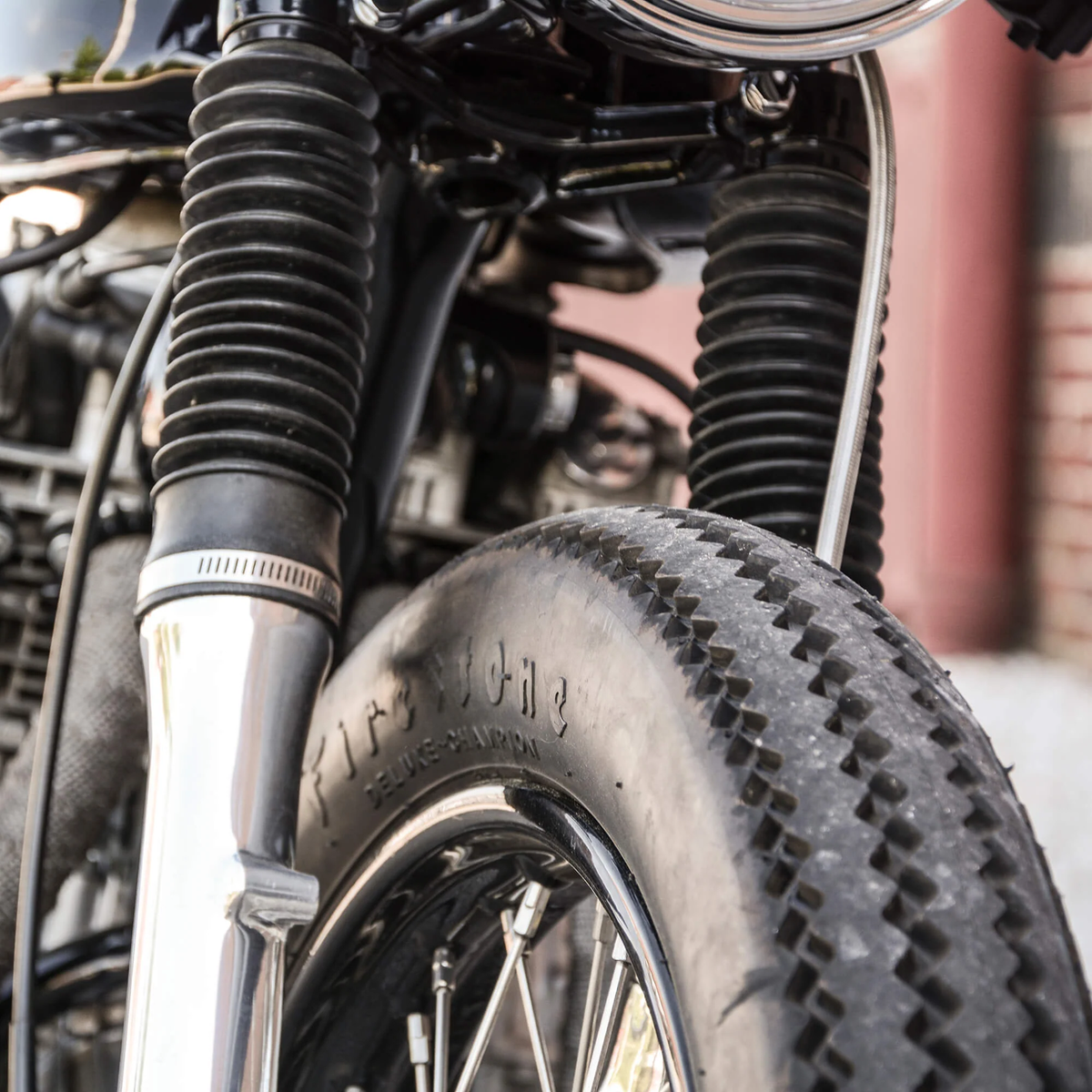 あなたFirestone CHANPION DELUXE 4.50 18 Coker Tire Firestone Deluxe Champion Motorcycle Tire 4.50-18