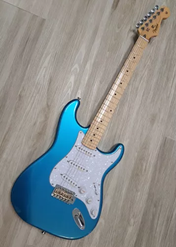 2024 Fender Strat Metallic Blue Sratocaster electric Guitar w/ Padded Gigbag