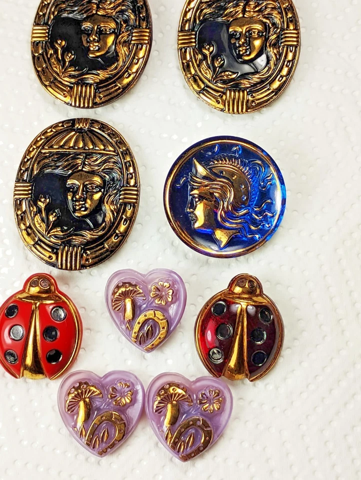 Vintage Czech Glass Art Deco Button Lot - Image 3 of 4
