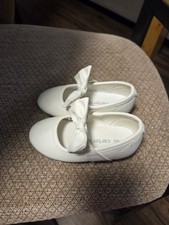 Carters Classy Girls Shoes Sz 5
