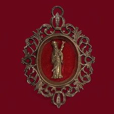 Medieval Style Red Velvet Wall Plaque 5×3½ ...