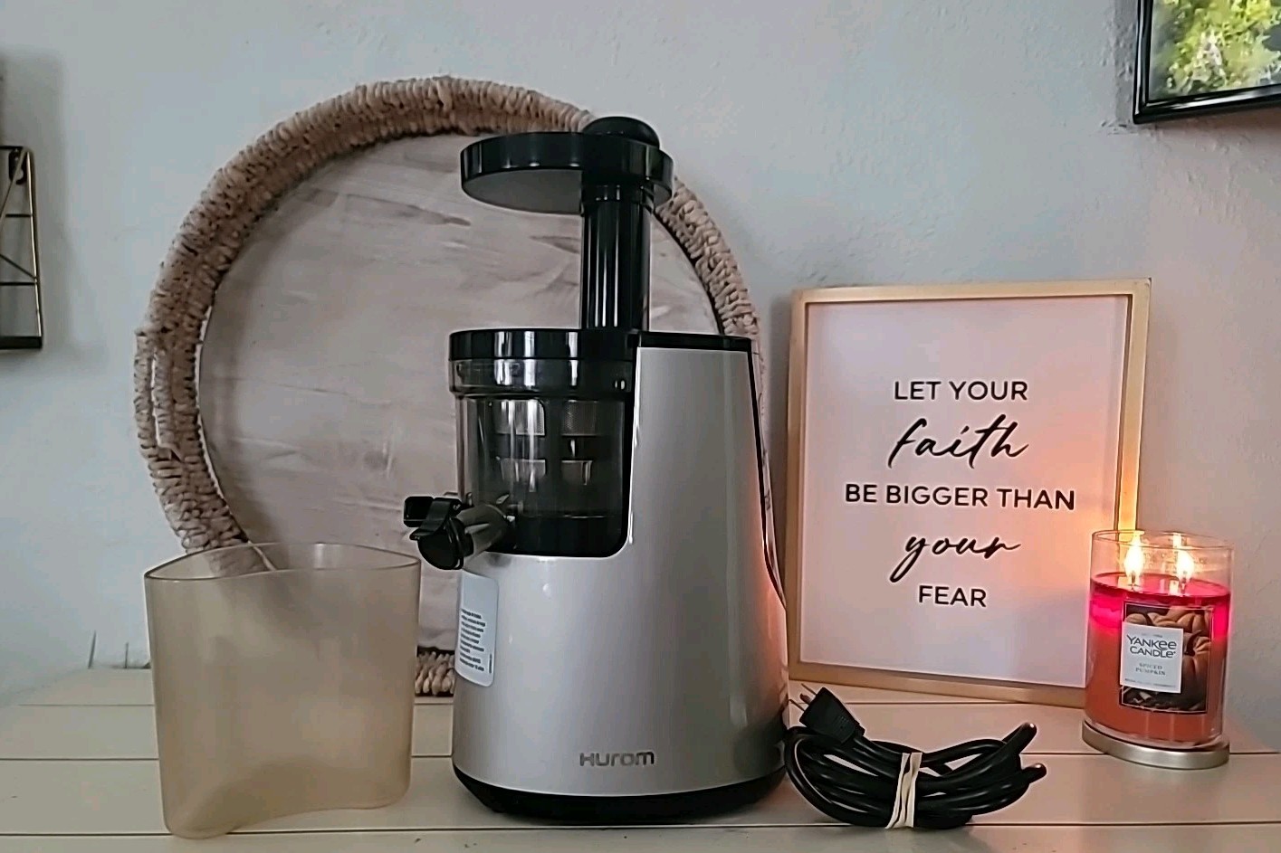 Hurom HH-SBB11 Elite Slow Juicer 2nd Generation Juice Maker.