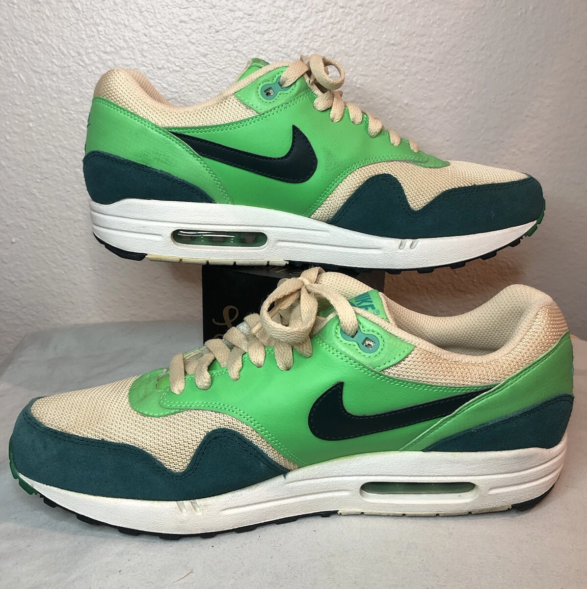 Air max clearance essential 1 green