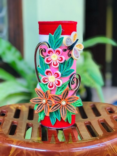 Colorful Home Décor Flower Vase Decorated With Thread And Paper Flowers - Picture 7 of 7
