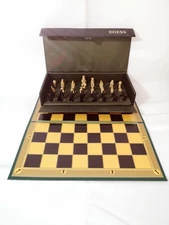 Chess set SAC Studio Anne Carlton Reynard The Fox Chess Set With Board