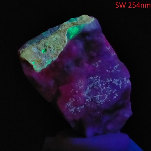 Sodalite Calcite Uranyl fluorescent phosphorescent mineral specimen Video 582ct - Picture 5 of 13