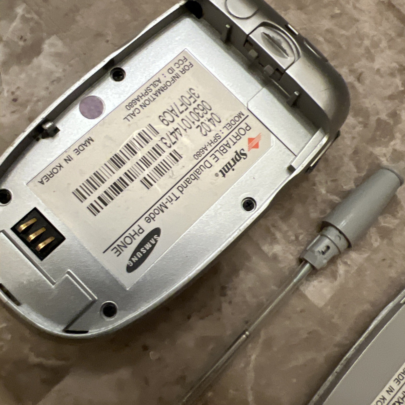 Samsung SPH-A680 Color Display Dual-Band Tri-Mode Built-in Camera Cellular Phone