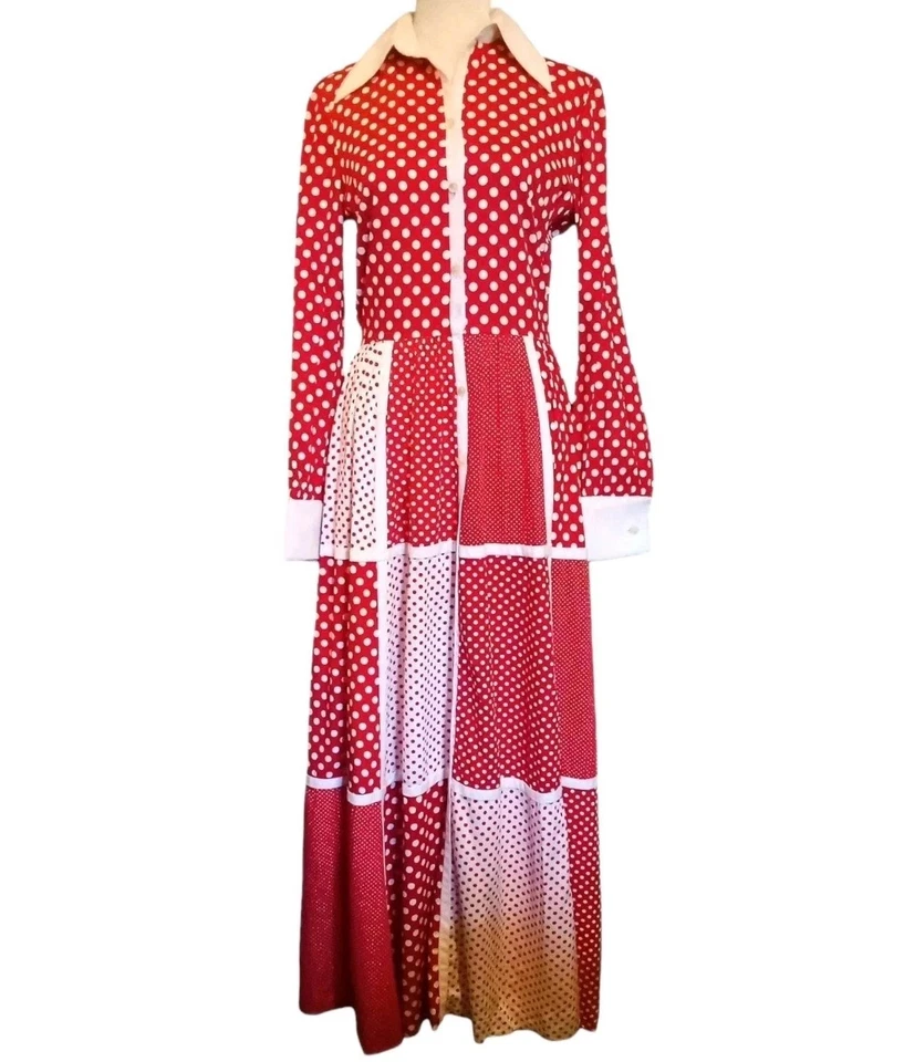 Maxi Vestido De Colección Años 70 Polkadot Ajuste A Acampanado con Cuello Daga y Puños Anchos Franceses S Foto 2 de 4