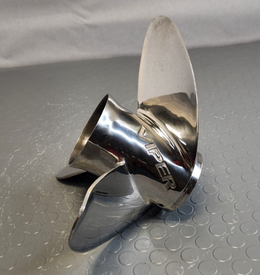 Johnson Evinrude Stainless Steel Viper Prop 13-7/8 x 17 763930