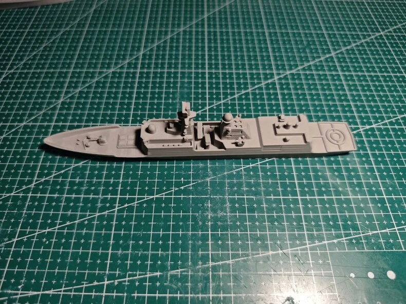 3D printing 1/700 China's Type 054A missile frigate Unpainted /Waterline/18.5cm - Image 4 of 4