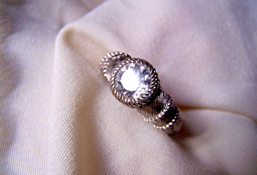 Judith Ripka Bezel Set Solitare Solid Sterling Silver 925 Size 11 EXCELLENT! - Picture 3 of 9