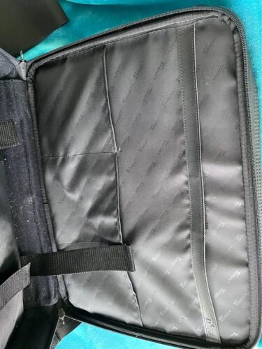 TARGUS Black Leather like LAPTOP Bag Case Briefcase w/ Shoulder Strap NICE - Picture 3 of 7