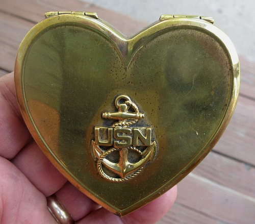 VINTAGE UNITED STATES NAVY HEART SWEETHEART COMPACT SIGNED
