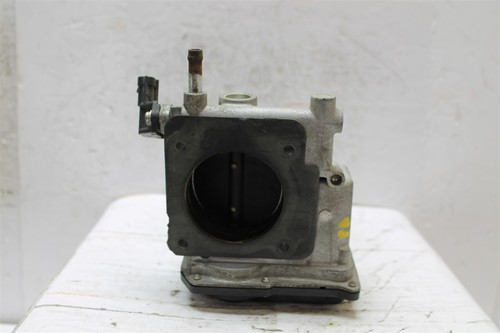 2006-2010 Subaru Impreza Throttle Body Valve Assembly 16112AA180 OEM 321 2F3-B1 - Picture 2 of 6