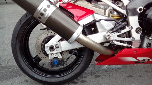 Yamaha YZF1000 R1 - Picture 8 of 12