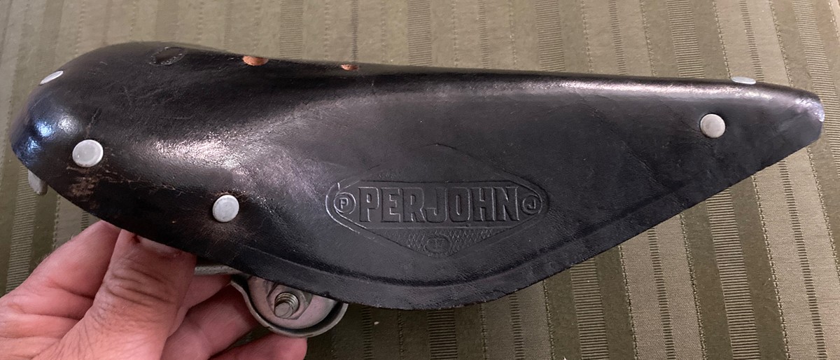 PERJOHN 23 ANCIEN VELO COURSE SELLE CUIR LEATHER BICYCLE SADDLE