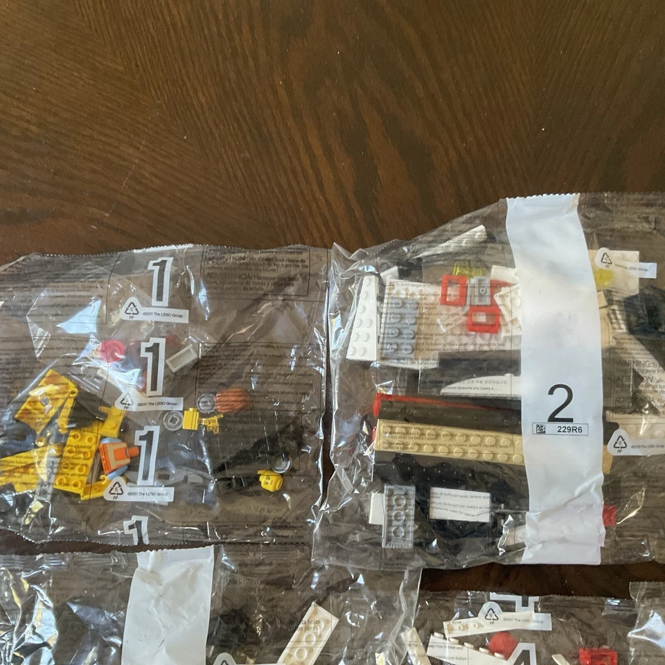 LEGO CITY: Airport VIP Service (60102) Complete/no Box/no Stickers - Image 2 of 4