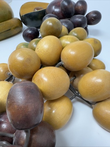 MCM Lote de Frutas de Madera Tallada Retro Pintada 8 Piezas Plátano Uvas Aguacate - Imagen 3 de 18