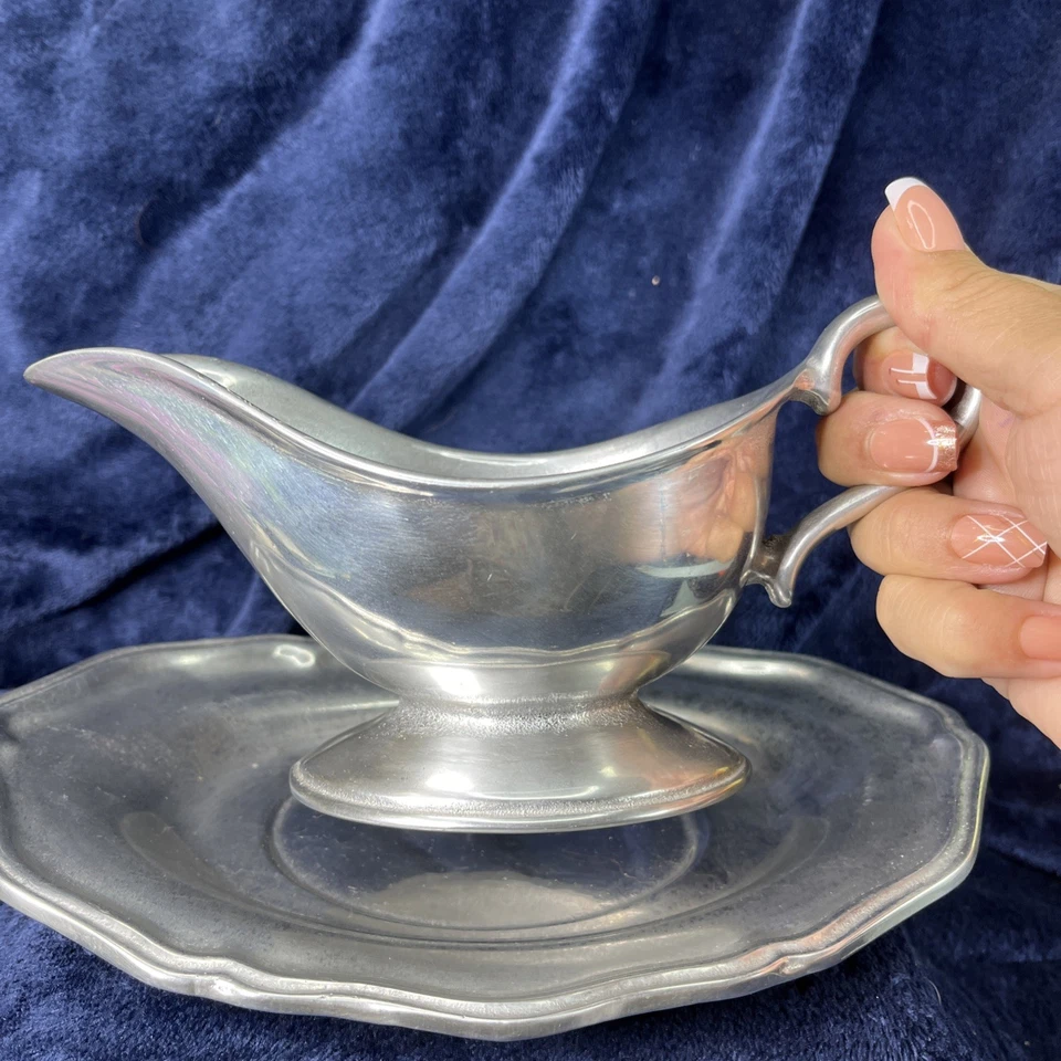 Wilton Armetale Metal Queen Anne Hollowware 9 5/8" Gravy Boat & Underplate Foto 3 de 4