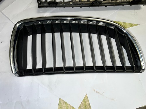 BMW 3er E90 E91 Frontgrill Grill Kühlergrill Niere Chrom rechts 7120008