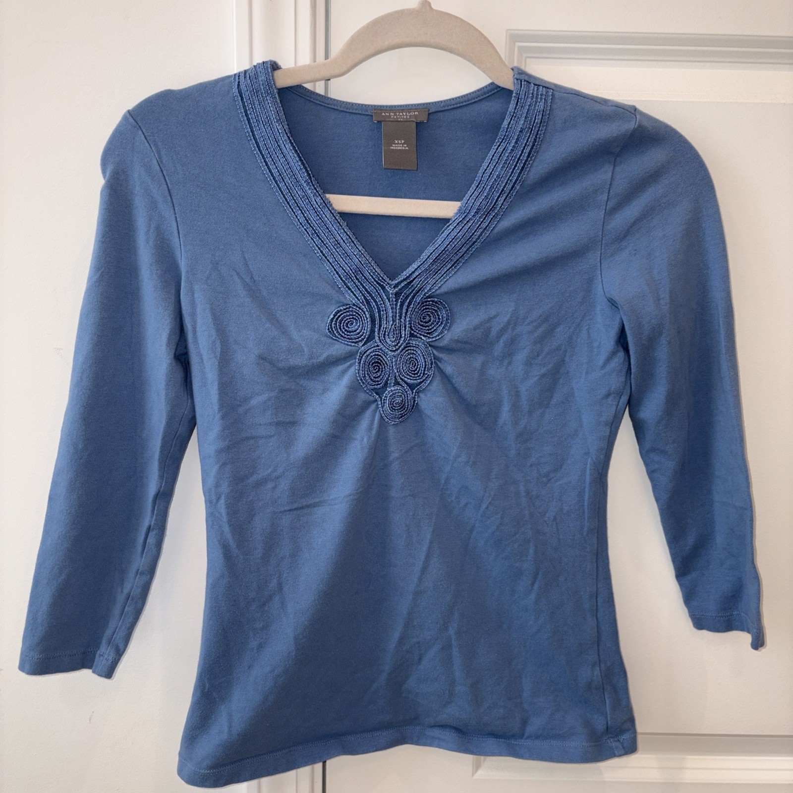 Ann Taylor Light Blue Top V-Neck long sleeve  Shirt size extra small