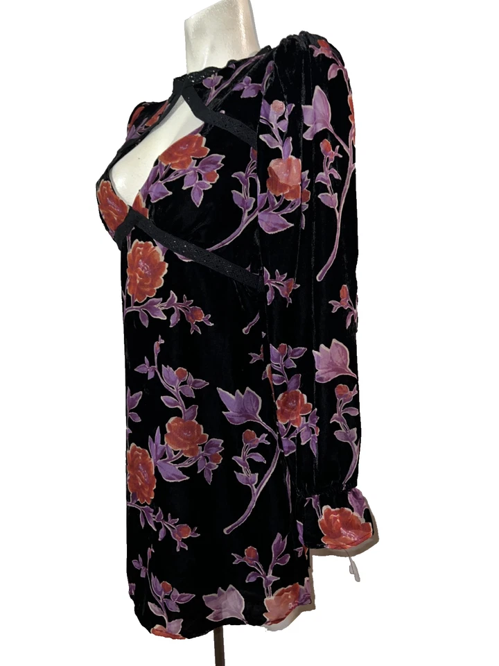 Forever 21 Size M Floral Velvet Burnout Cutout Neck Dress Y2K Whimsigoth Fairy - Image 4 of 4