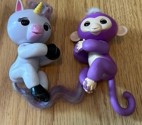 Fingerlings Interactive See Saw & Teeter Totter Play Set with 4 Fingerlings