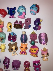Hatchimals CollEGGtibles ** 30 Figures Lot W/ Pink Carrying Case