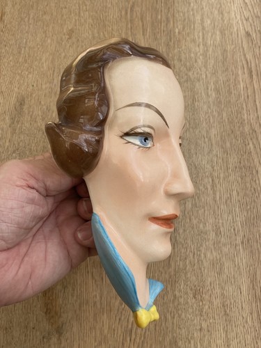 Art Deco Czechoslovakian hand painted ceramic wall mask 1930’s by Erphila - Picture 8 of 15