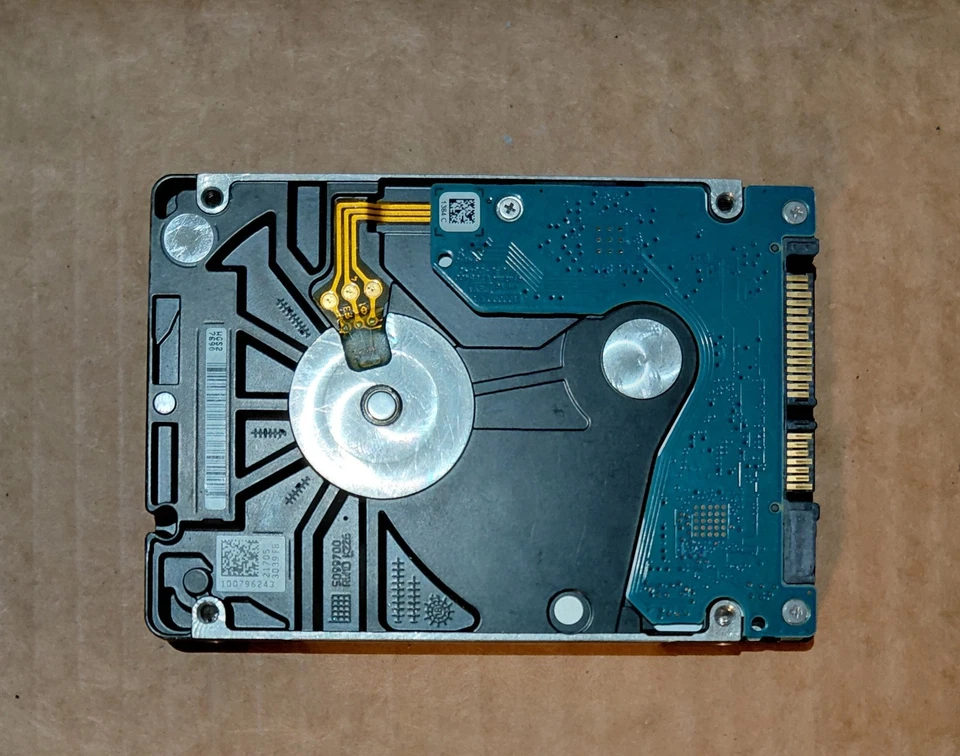 Seagate Mobile HDD 1TB | 1RK172-123 - Image 2 of 2