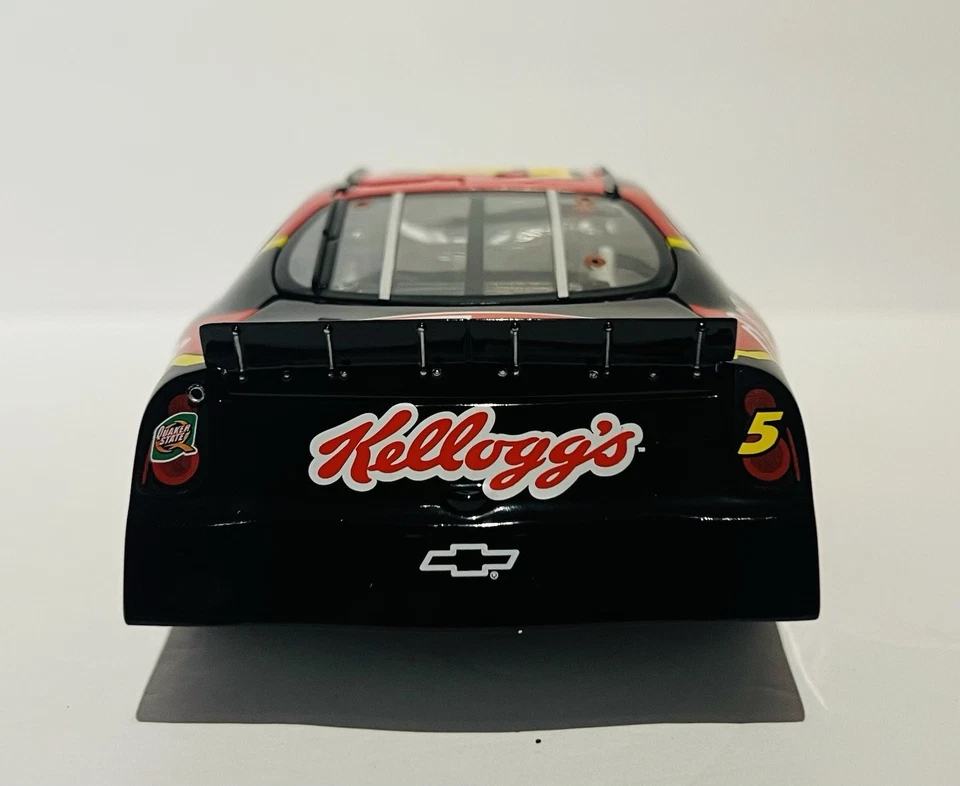 Team Caliber #5 Kellogg's/Delphi 2004 Monte Carlo  Terry Labonte 1:24 Scale - Image 4 of 4