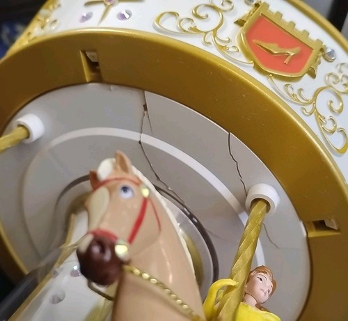 2021 Hallmark Disney Princess Dreams Go Round Carousel Table Top SEE PICS - Picture 8 of 9