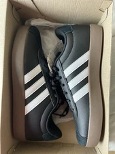 Adida’s VL COURT 3.0 Black Sneaker - Youth Sz 6 Women Sz 7