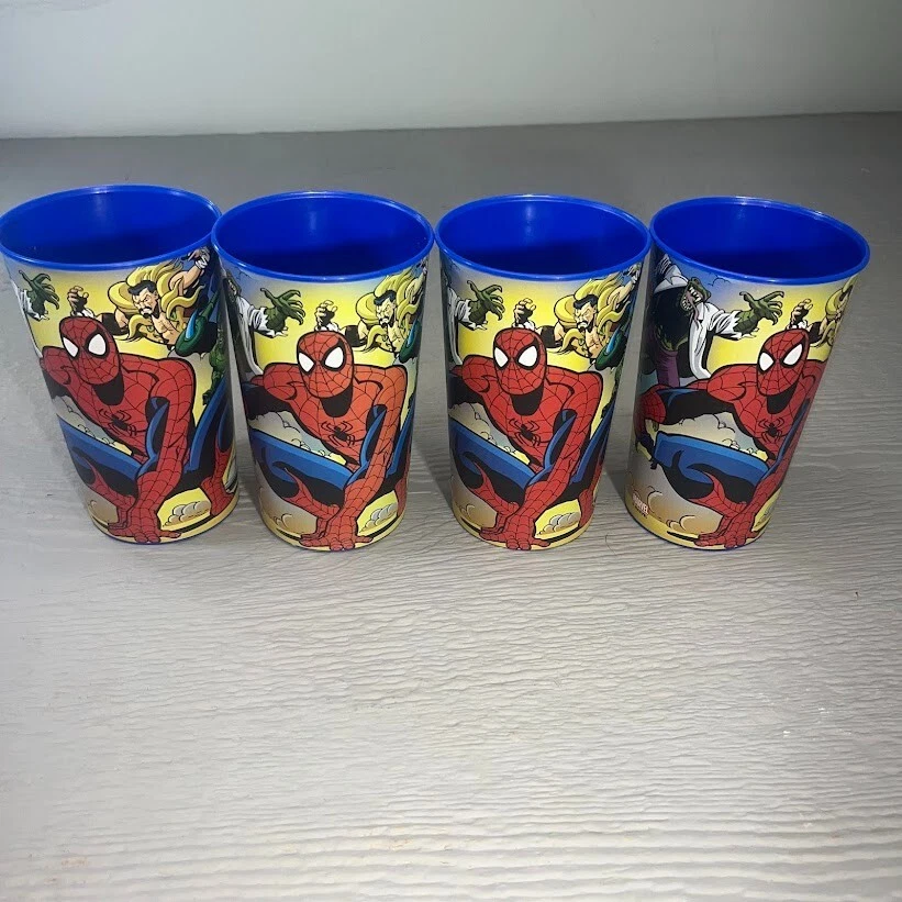 Tazas de plástico BPA de los personajes de Marvel Avengers de 12 oz. Juego de 4 nuevos Foto 2 de 4