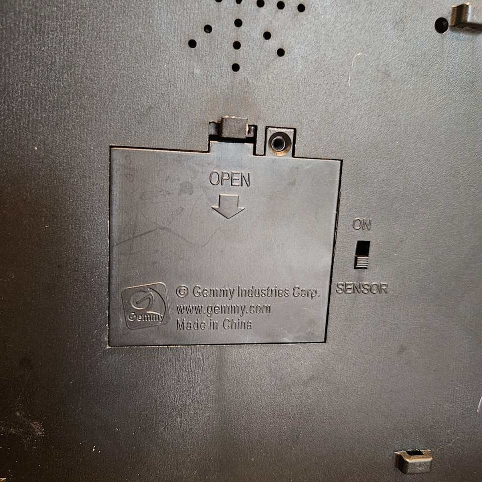 Gemmy Spooky Statue Bust Talking Animated Motion Activated Halloween