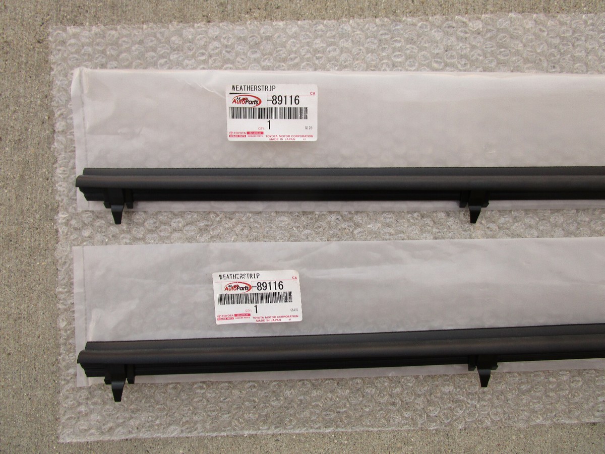 【美品】THREE WEATHER 7.3￼inch 84-89 4RUNNER & PICKUP (WITHOUT VENT WINDOWS) Belt Molding