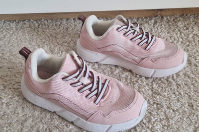 Rosa Slip on Sneaker  in Größe 32