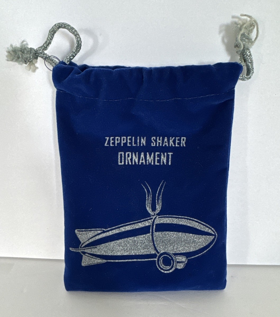 ZEPPELIN SHAKER 40 シルバー 未使用品 Zeppelin Shaker in Silver-Plating for sale at Pamono