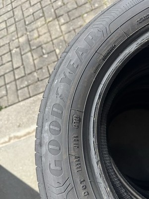 4 x Goodyear Efficient Grip 185/65R15 88H Sommerreifen